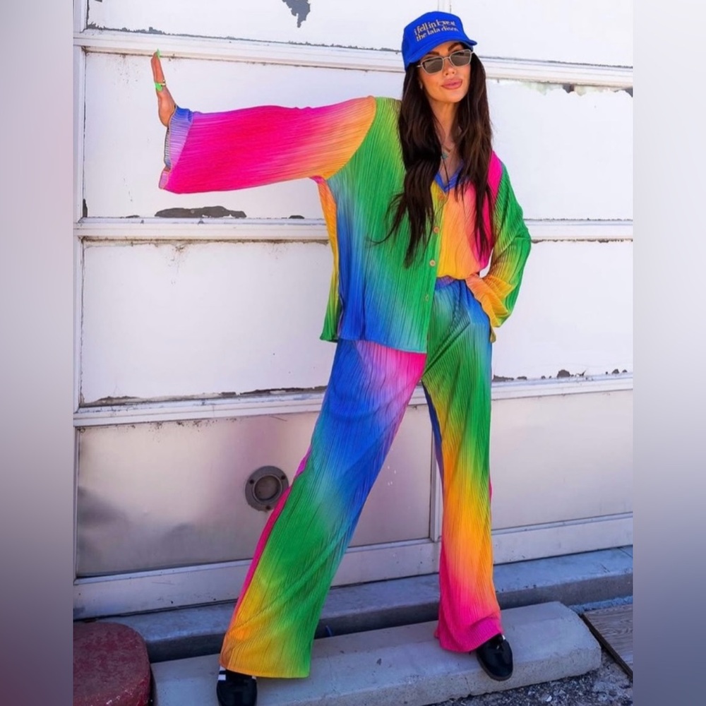Long Sleeve Plissé Top & High Waist Pants Set